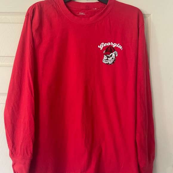 Ladies small UGA shirt - Picture 2 of 2
